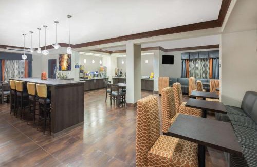 Dilley Hotel | Days Inn by Wyndham Dilley