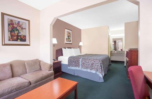 Dublin Hotel | Days Inn by Wyndham Dublin GA