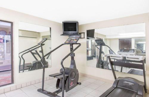 Effingham Hotel | Days Inn by Wyndham Effingham