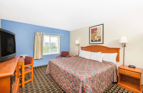 Effingham Hotel | Days Inn by Wyndham Effingham