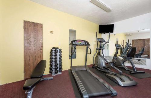 Evanston Hotel | Days Inn by Wyndham Evanston WY