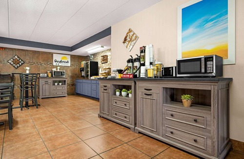 Fort Collins Hotel | Days Inn by Wyndham Fort Collins
