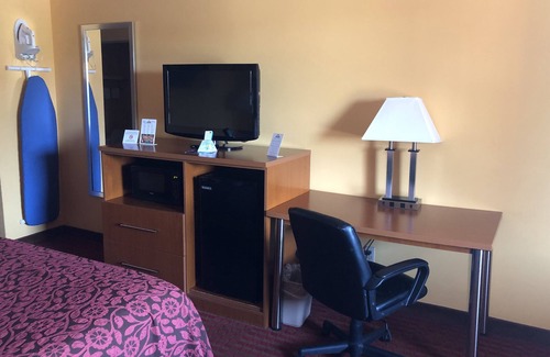 Franklin Hotel | Days Inn by Wyndham Franklin