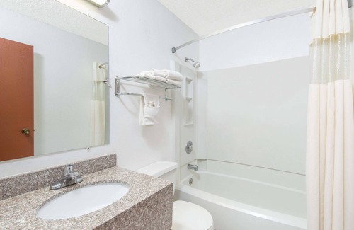Great Bend Hotel | Days Inn by Wyndham Great Bend