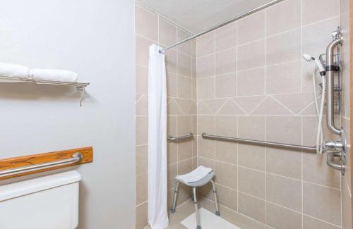 Hays Hotel | Days Inn by Wyndham Hays