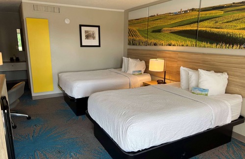 Hays Hotel | Days Inn by Wyndham Hays