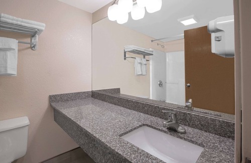 Hillsdale Hotel | Days Inn by Wyndham Hillsdale
