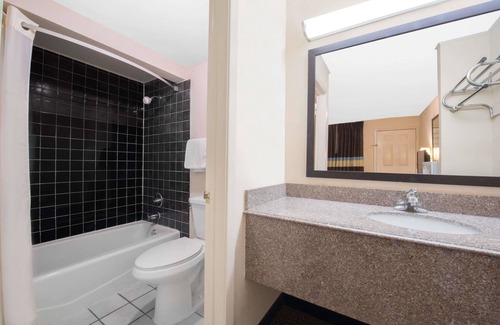 Hobbs Hotel | Days Inn by Wyndham Hobbs