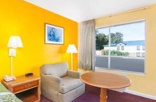 Jacksonville Hotel | Days Inn by Wyndham Jacksonville