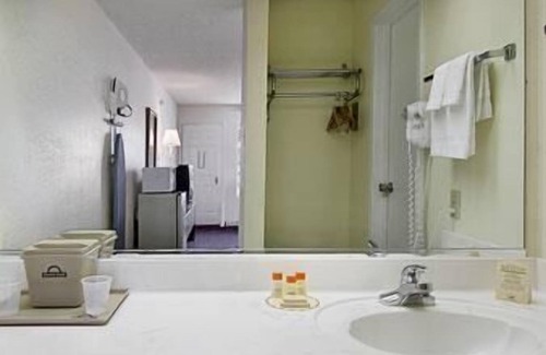 Jacksonville Hotel | Days Inn by Wyndham Jacksonville