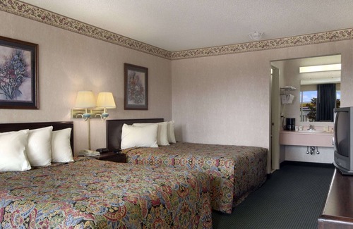Jonesboro Hotel | Days Inn by Wyndham Jonesboro AR