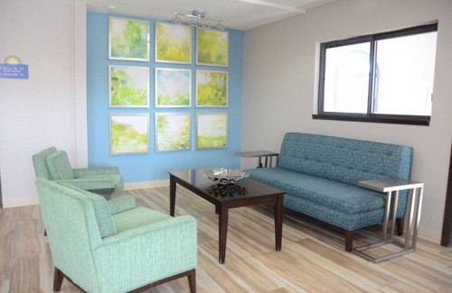 Le Roy Hotel | Days Inn by Wyndham Le Roy/Bloomington Southeast