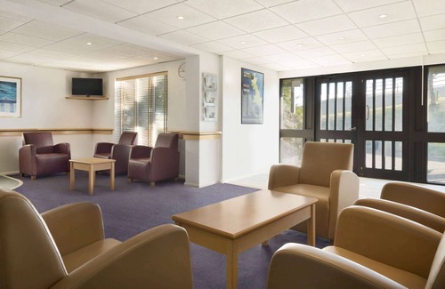 Hungerford Hotel | Days Inn by Wyndham Membury M4