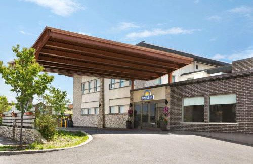 Saint-Leonard Hotel | Days Inn by Wyndham Montreal East