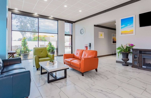 Fern Park Hotel | Days Inn by Wyndham N Orlando/Casselberry