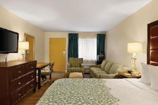 Fern Park Hotel | Days Inn by Wyndham N Orlando/Casselberry
