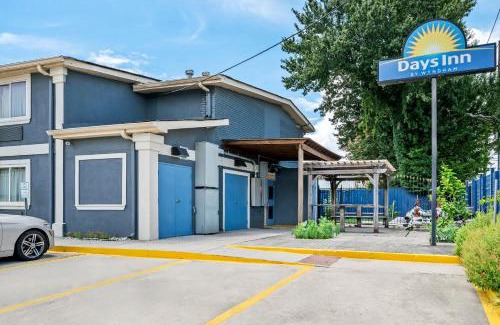 Desire Area Hotel | Days Inn by Wyndham New Orleans Pontchartrain