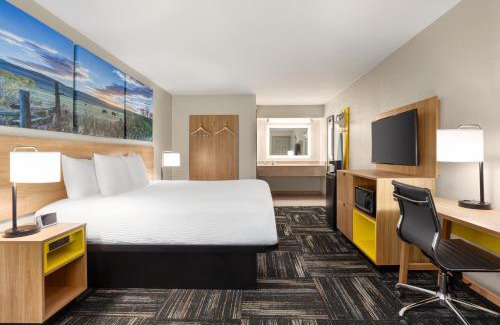 Paris Hotel | Days Inn by Wyndham Paris