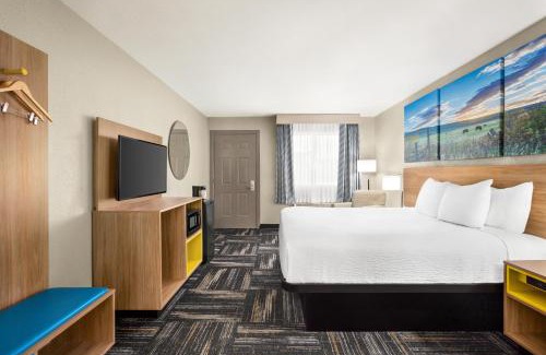 Paris Hotel | Days Inn by Wyndham Paris