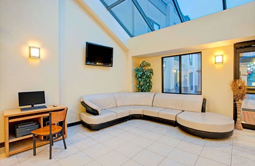 Parsippany Hotel | Days Inn by Wyndham Parsippany