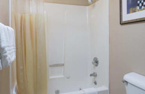 Pinole Hotel | Days Inn by Wyndham Pinole Berkeley