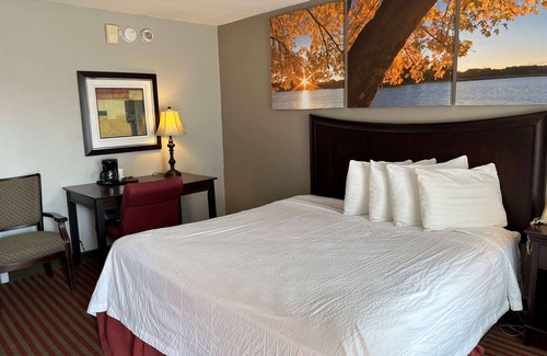 Pittsburg Hotel | Days Inn by Wyndham Pittsburg KS