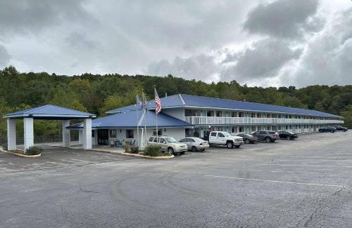 Mount Vernon Hotel | Days Inn by Wyndham Renfro Valley Mount Vernon