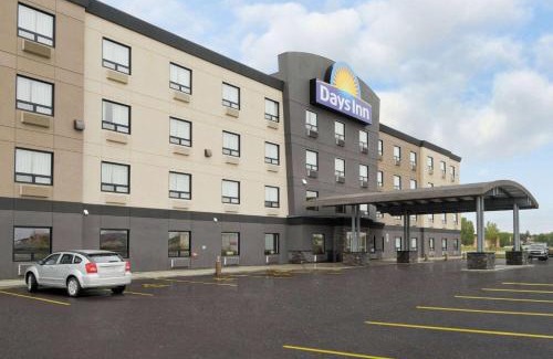 Regina Hotel | Days Inn by Wyndham Regina Airport West