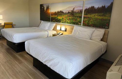 Reno Hotel | Days Inn by Wyndham Reno