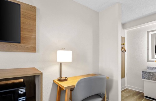 Salem Hotel | Days Inn by Wyndham Salem