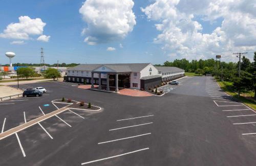 Sandusky Hotel | Days Inn by Wyndham Sandusky Cedar Point