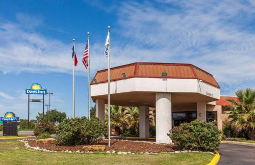 Sherman Hotel | Days Inn by Wyndham Sherman
