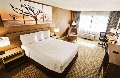 Sherman Hotel | Days Inn by Wyndham Sherman