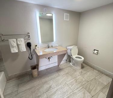 Shorter Hotel | Days Inn by Wyndham Shorter