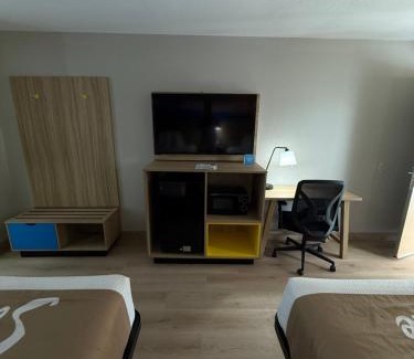 Shorter Hotel | Days Inn by Wyndham Shorter