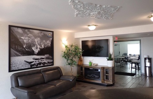 Taber Hotel | Days Inn by Wyndham Taber