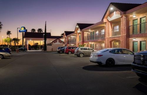 Tucson Hotel | Days Inn by Wyndham Tucson Airport