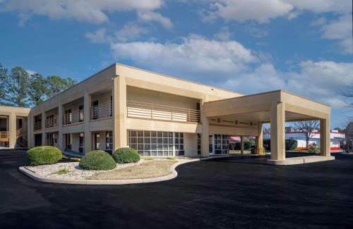 Stone Mountain Hotel | Days Inn by Wyndham Atlanta Stone Mountain
