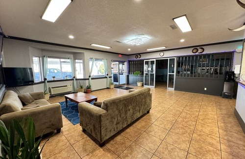 Van Horn Hotel | Days Inn by Wyndham Van Horn TX