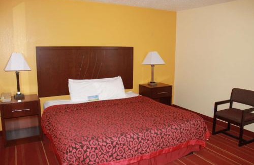 Walcott Hotel | Days Inn by Wyndham Walcott Davenport