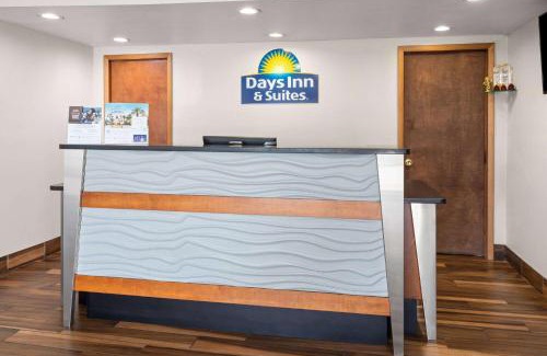 Wauseon Hotel | Days Inn by Wyndham Wauseon
