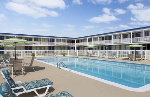 Waynesboro Hotel | Days Inn by Wyndham Waynesboro