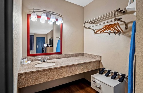 Whitmore Lake Hotel | Days Inn by Wyndham Whitmore Lake/Ann Arbor/Brighton
