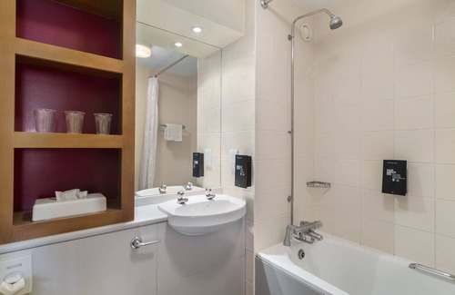 Winchester Hotel | Days Inn by Wyndham Winchester M3