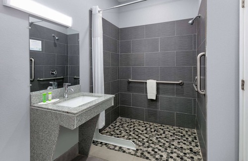 Zachary Hotel | Days Inn by Wyndham Zachary LA