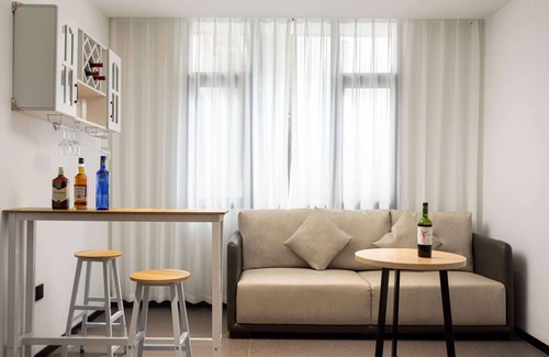 Honghuagang District Hotel | Days Inn By Wyndham Zunyi Conference Site