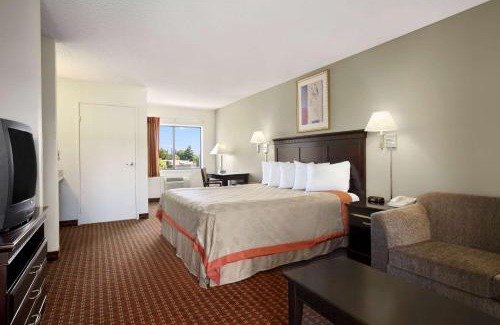 Sacramento Hotel | Days Inn & Suites by Wyndham Rancho Cordova