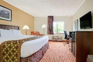 Kansas City Hotel | Days Inn & Suites by Wyndham Kansas City - CHIEFS Stadium