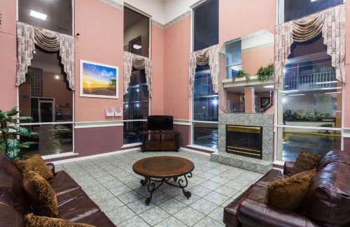 Bayonet Point Hotel | Days Inn & Suites by Wyndham Port Richey