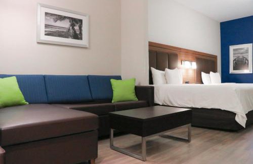 Biggar Hotel | Days Inn & Suites by Wyndham Fort Myers Near JetBlue Park